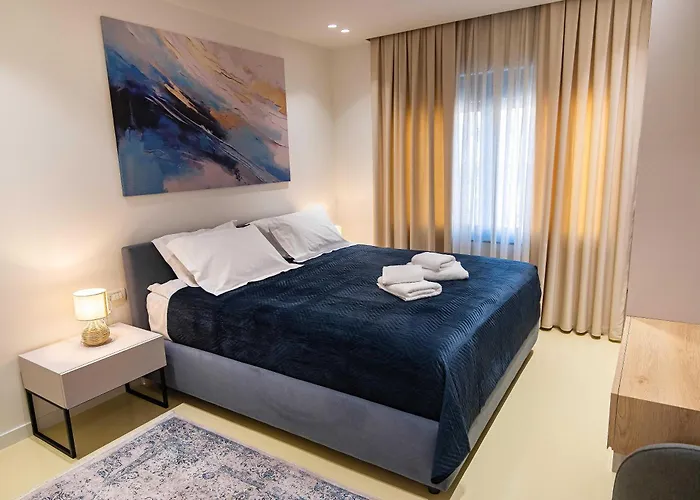 Apartment Super Center *